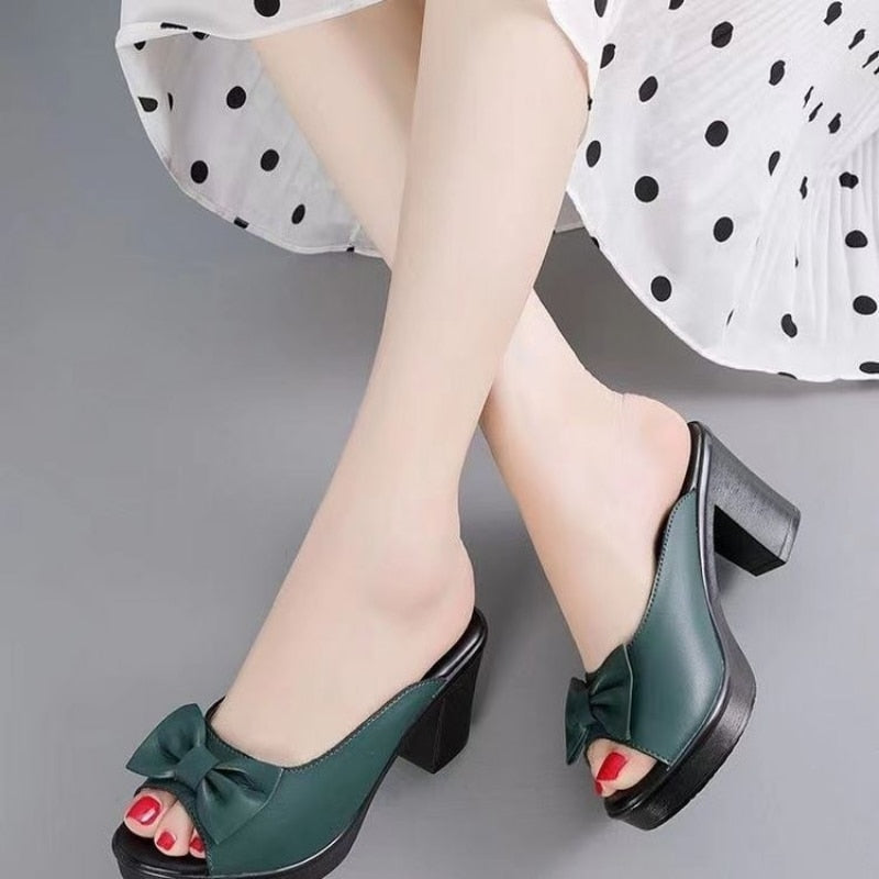 Butterfly-knot Heels