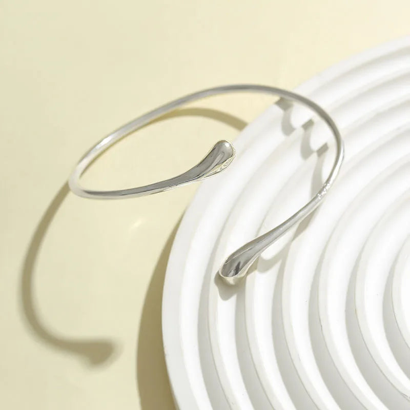 Elara Teardrop Arm Cuff